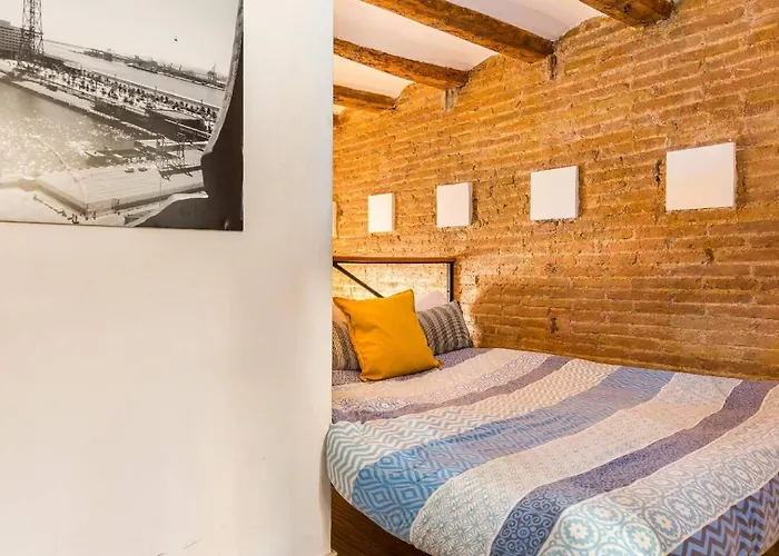 Fridays Flats Dreamy Duplex - Stylish Loft